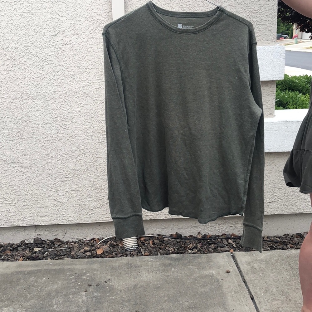 Gap athletic fit sweater